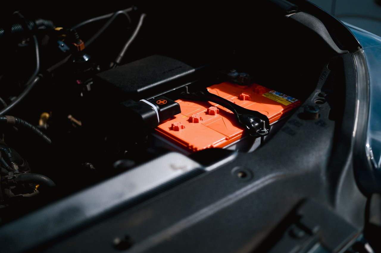 Battery technology and energy storage